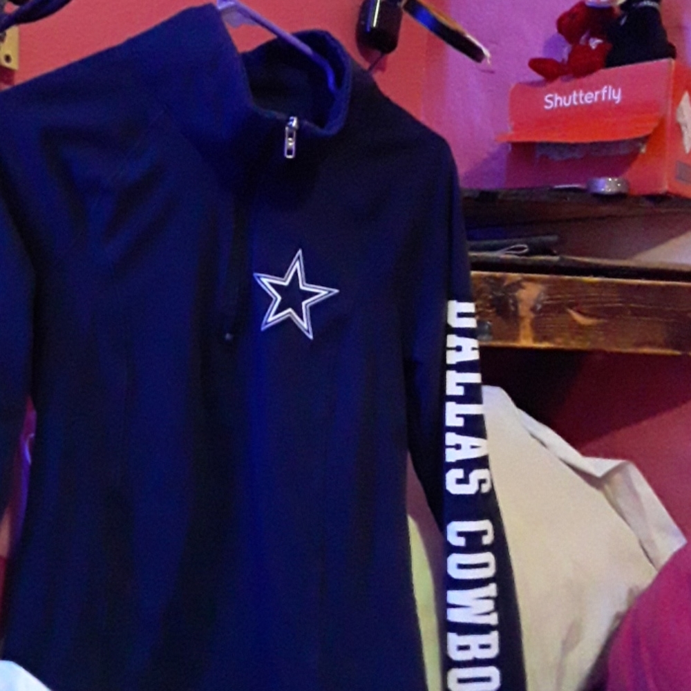 Pink Dallas cowboys sweater